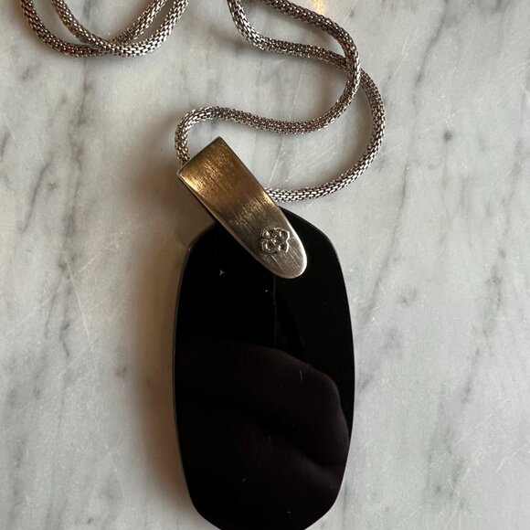 KENDRA SCOTT Inez Necklace Silver, Black Glass Pendant - Picture 8 of 9
